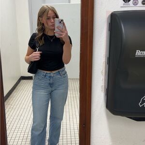 Meet your Posher, Ella